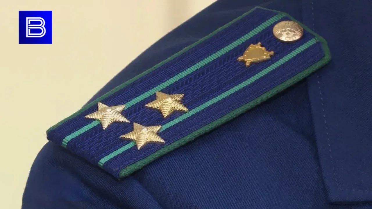 Прокуратура выявила нарушения в приемке медицинского оборудования в Апатитско-Кировской ЦРБ  Установлено, что оборудование поступило в городскую поликлинику в декабре 2024 года, однако до сих пор акт приема-передачи не был подписан.  В адрес главного врача ГОБУЗ "Апатитско-Кировская центральная районная больница" внесли представление об устранении выявленных нарушений. Исполнение предписаний находится на контроле городской прокуратуры.    Подпишись — Вести Мурман
