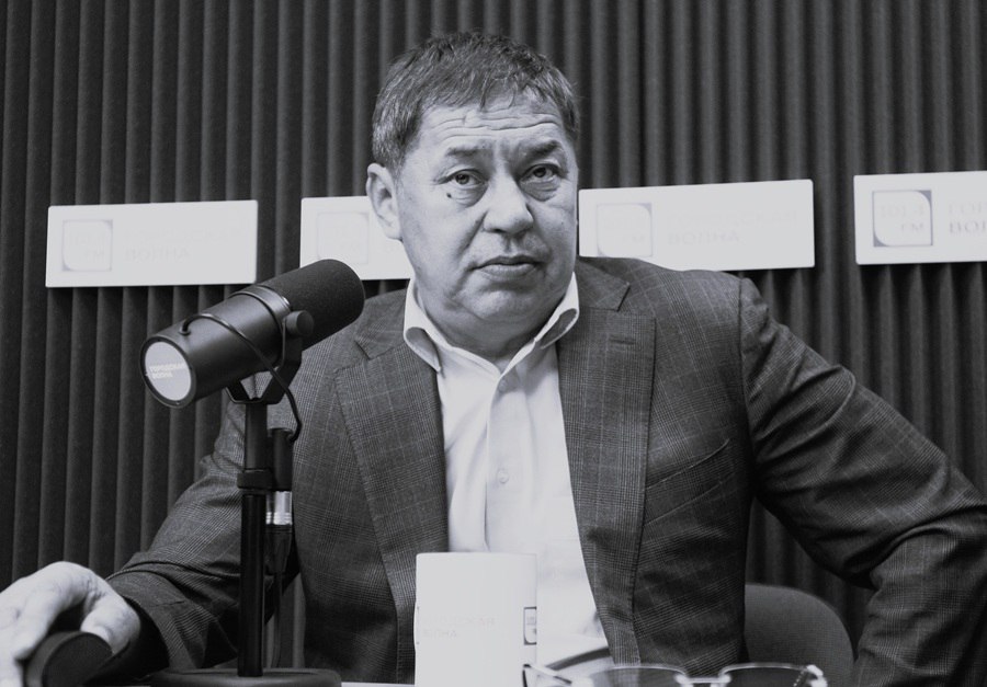 Глава Ленинского района Новосибирска погиб на охоте Глава Ленинского района Новосибирска Александр Гриб скончался 1 октября Обстоятельства смерти чиновника устанавливает СК По данным ведомства мужчина погиб на охоте в лесном массиве в Доволенском районе Новосибирской области На место выехали следователи и криминалисты Александр Гриб возглавлял район с 2019 года Фото nsknews info Подписаться Прислать новость Помочь бустами