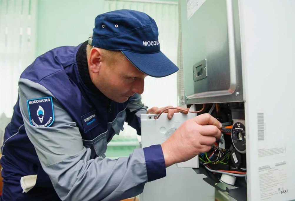 На ремонт газовых систем в Волгоградской области выделят 600 млн рублей Работы затронут более 400 жилых домов в различных районах города, включая здания на проспектах Героев Сталинграда, Ленина и Университетском, а также улицах Ангарской, Баррикадной, Шипки и Дзержинского. «Подрядная организация должна до конца года разработать проекты и выполнить все необходимые работы в каждом из зданий», – гласит техническое задание. Южная служба новостей