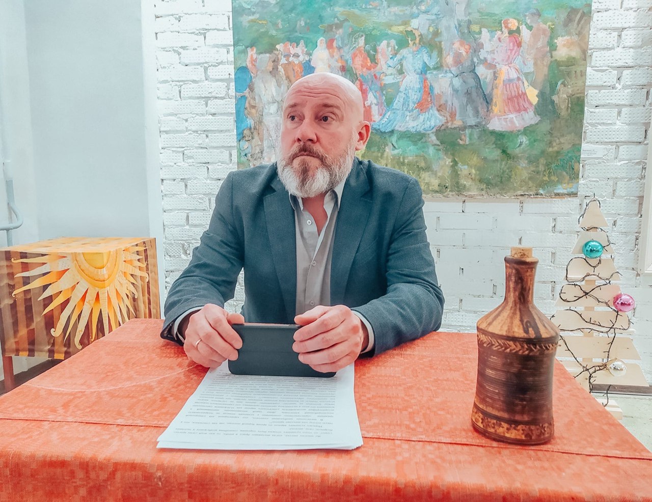 Удостоен премии Президента Ученый секретарь музея заповедника Лудорвай Павел Орлов стал лауреатом президентской премии за вклад в укрепление единства российской нации Соответствующий указ подписал президент России Владимир Путин Документ был опубликован на официальном портале правовых актов накануне празднования Дня народного единства Награда присуждена по итогам рассмотрения Советом при президенте по межнациональным отношениям кандидатур на получение премии Победителям присвоено почетное звание лауреатов премии президента Российской Федерации izhlife ru Ижевск Удмуртия