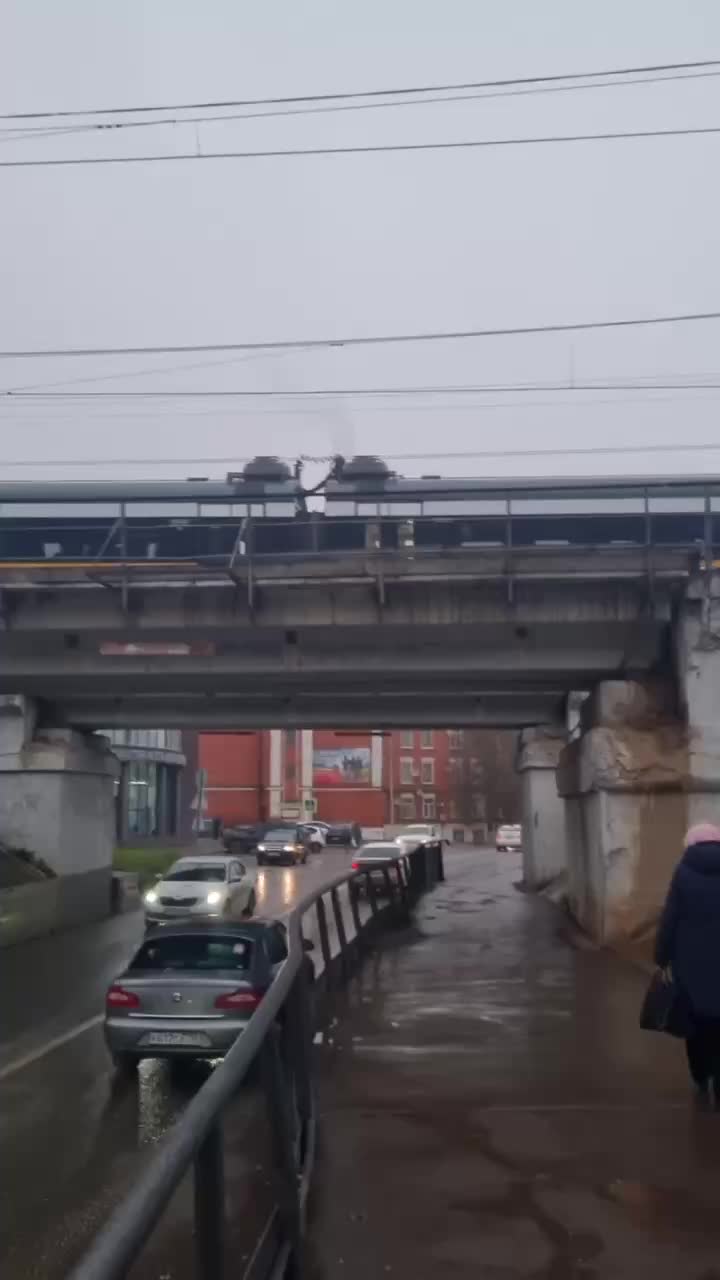 Инциденты на транспорте: сбой на метро в Минске и трагедия с зацеперами в Подмосковье