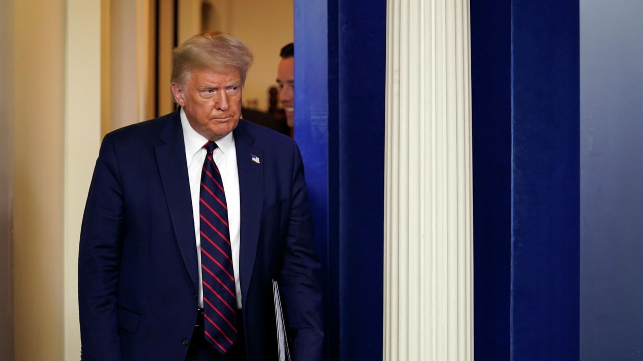 Трамп намерен дистанцироваться от конфликта на Украине, а не содействовать его разрешению, сообщил бывший советник президента США