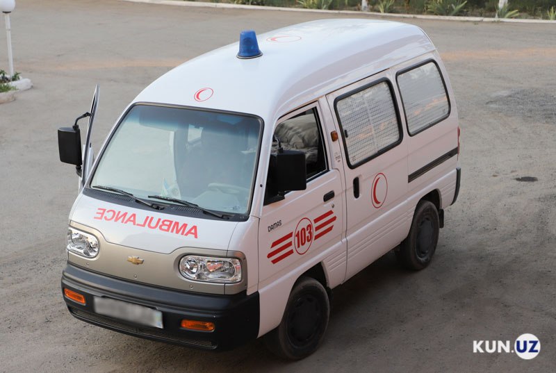 В андижанской школе рабочие и учителя отравились техническим спиртом Два человека погибли трое находятся в больнице По предварительным данным они употребили технический спирт хранившийся в лаборатории   kun uz ru 22128636 Официальные страницы Kun uz Telegram Facebook Instagram Youtube