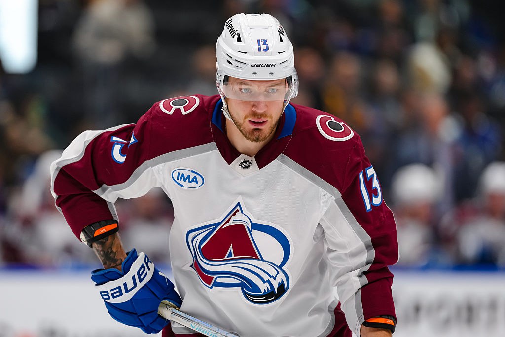 Ничушкин признан первой звездой матча с Филадельфией Шайба Валерия стала победной для Колорадо 3 2 Ворота Флориды в матче с Айлендерс 4 1 защищал Даниил Тарасов он сделал 20 сейвов и стал второй звездой встречи news matchtv Derek Cain Getty Images