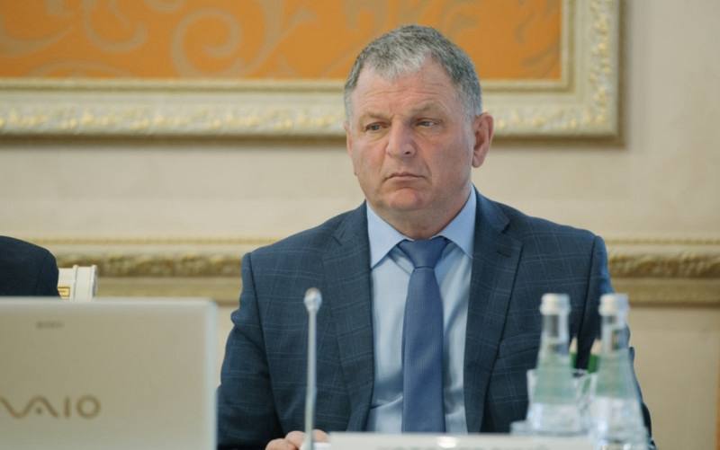Какие мероприятия запланированы для благоустройства Калачеевского района 19 мая на оперативном совещании под председательством врио губернатора Воронежской области Сергея Трухачева глава администрации Калачеевского района Николай Котолевский проинформировал о реализации проектов благоустройства на территории муниципалитета. Котолевский отметил, что за последние годы в районе было обновлено и построено 11 парков и скверов, на что было выделено более 300 млн рублей. Город Калач трижды становился победителем всероссийского конкурса по созданию комфортной городской среды для малых городов и исторических поселений.