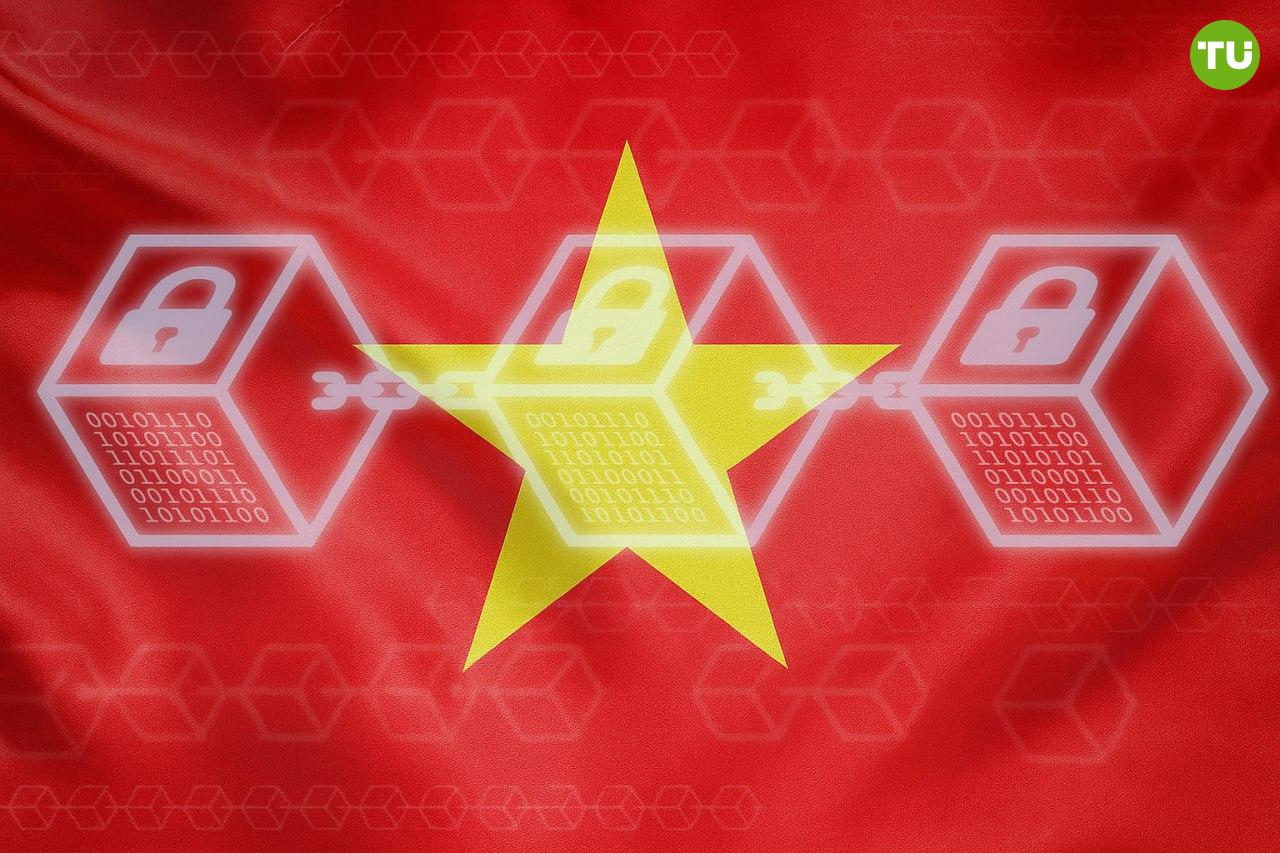 Вьетнам создает национальную блокчейн-платформу    Платформа NDAChain, разрабатываемая с участием Министерства общественной безопасности, будет поддерживать цифровую идентификация и отслеживание товаров.    В перспективе платформа будет содержать полный набор данных - от цифрового правительства и финансовых транзакций до медицинских услуг, операций с цепочками поставок и образования.     С ее помощью граждане смогут проверить контрагента при заключении контракта, а экспортеры отслеживать путь товара.  Уже в этом году начнется внедрение NDAChain на местном уровне, а в 2026 году – по всей стране.