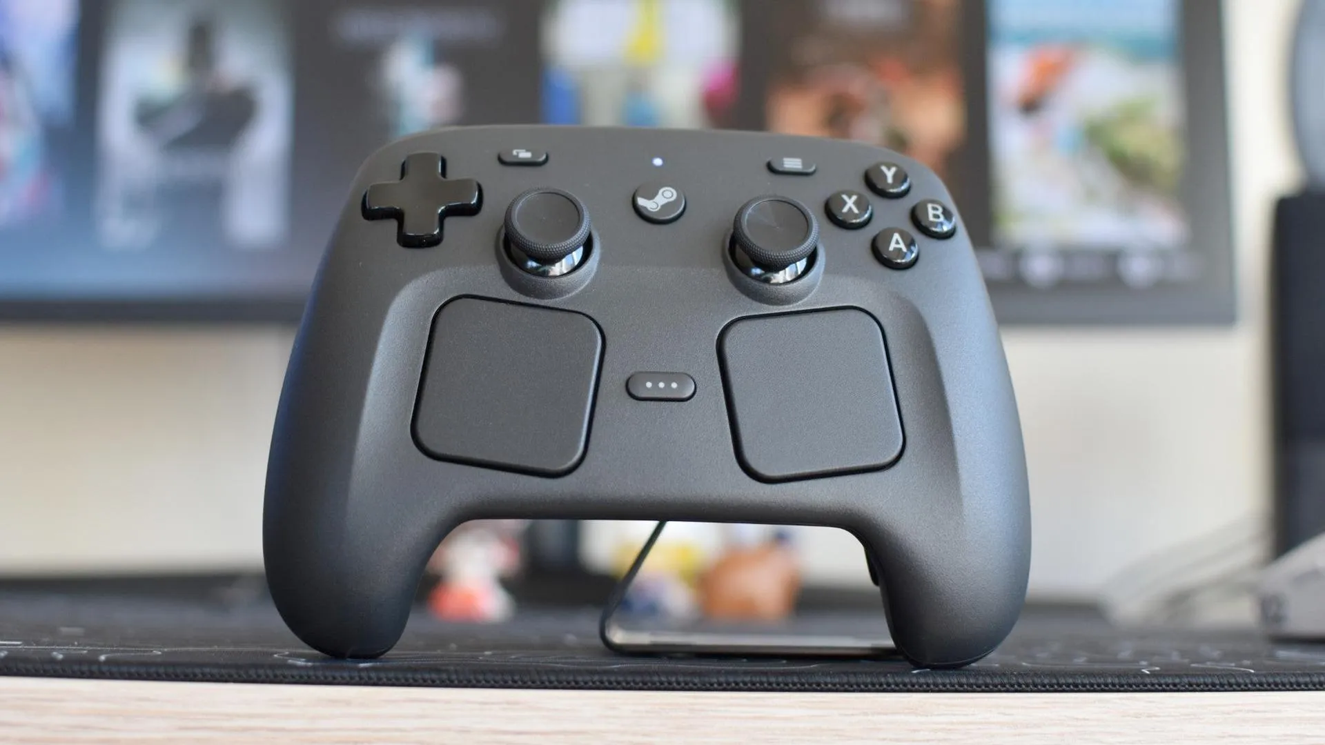 Кончились запасы Steam Controller Делайте на 3D принтере Valve выложила в открытый доступ CAD файлы и 3D модели Steam Controller Они нужны чтобы любой желающий мог сделать для геймпада свои кастомные аксессуары Модели доступны в форматах STP и STL Ещё Valve предоставляет инженерные чертежи с ключевыми зонами геймпада которые лучше не трогать чтобы не нарушить корректность его работы В очередной раз компания для народа rozetked me news 45964