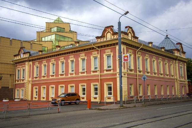 В Челябинске отреставрируют Дом Покровских www up74 ru articles news 167120 Кровлю старинного здания памятника приведут в соответствие с нормативными требованиями