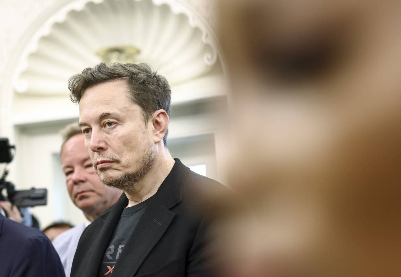‼ Илон Маск официально покинул правительство США։ Илон Маск подтвердил прекращение своего сотрудничества с администрацией Трампа после того, как Wall Street Journal сообщил, что Илон Маск пытался помешать OpenAI — создателю ChatGPT — подписать контракт на строительство крупного центра обработки данных в Объединенных Арабских Эмиратах.