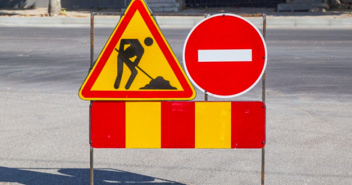 На Хынчештском шоссе в Кишиневе будет частично приостановлено движение   В связи с проведением ремонтных работ в пятницу 31 октября с 09 00 до 20 00 будет частично ограничено движение транспорта по полосам на Хынчештском шоссе в направлении центра города до перекрёстка с улицей Сихаструлуй   В субботу 1 ноября в тот же период с 09 00 до 20 00 будет полностью приостановлено движение транспорта на участке между улицами Сихаструлуй и Яловенская включая перекрёсток с улицей Сихаструлуй сообщает примария Кишинева Подпишись на primulinmd