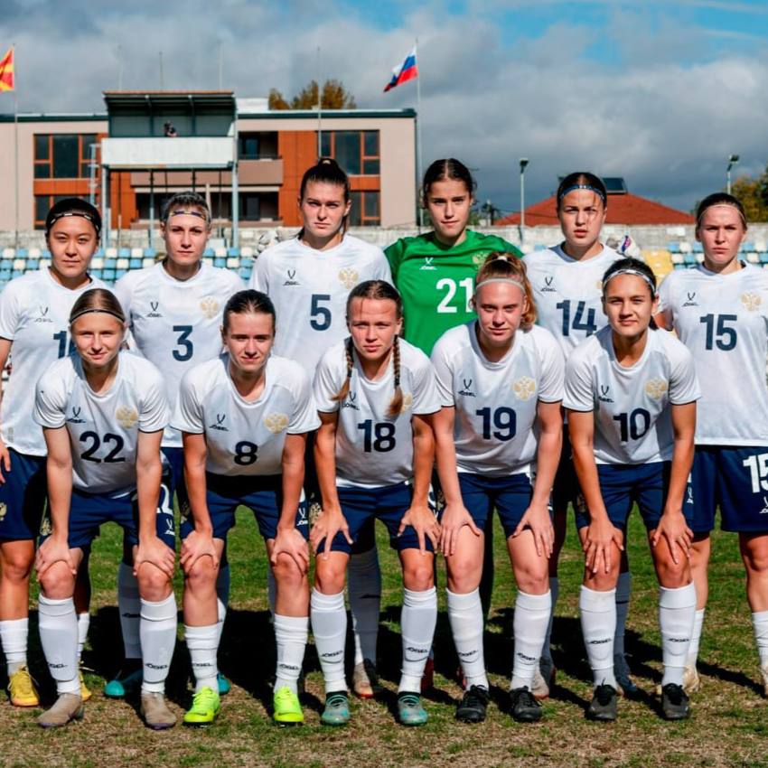 Сборную России могут вернуть на международную арену в феврале 2026 года ФИФА и УЕФА изучают вариант допуска женской национальной команды к отбору ЧМ 2026 года Это будет первым этапом по снятию бана со всего российского футбола Sport Baza Все рекорды сезона в приложении ГОЛ