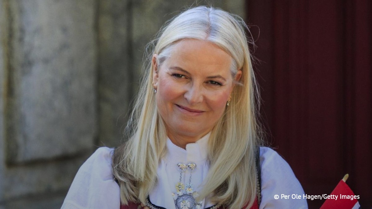 Имя кронпринцессы Норвегии Метте Марит упоминается в документах по делу Эпштейна более 1 тыс раз В электронных переписках они обсуждают встречи и обмениваются праздничными поздравлениями пишет газета VG со ссылкой на материалы