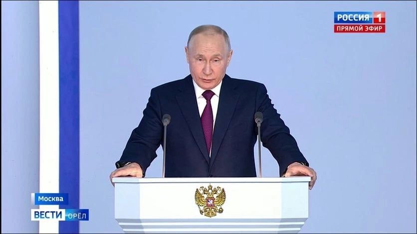 Владимир Путин поблагодарил орловского машиниста за труд Машинисту тепловоза локомотивного депо Орел-Сортировочный Владимиру Санькову объявлена благодарность президента Российской Федерации. Владимир Саньков поощрен за достигнутые трудовые успехи и многолетнюю добросовестную работу Вести-Орел. Подписаться