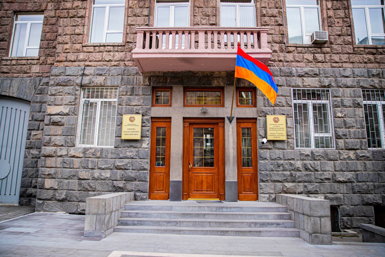 Состоялась встреча представителей комиссий Армении и Азербайджана, занимающихся вопросами пропавших без вести лиц. В ходе обсуждения стороны коснулись гуманитарных вопросов, связанных с выяснением судьбы лиц, пропавших без вести во время конфликта. В рамках встречи были рассмотрены возможности обмена информацией, а также организации и координации поисковых работ. Стороны подчеркнули важность постоянного диалога в гуманитарной сфере и подтвердили готовность продолжать контакты в интересах семей пропавших без вести лиц.