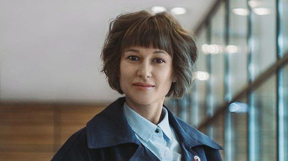 Министерство туризма Ярославской области возглавит Екатерина Степанова. Об этом сообщил губернатор Михаил Евраев. Ранее госпожа Степанова работала в Оренбургской и Мурманской областях, занималась развитием туризма и инфраструктуры.  И.о. министра Гоар Ватинян покинула должность, но продолжит работать в регионе.  «Более семи лет Екатерина Геннадьевна работала на управленческих должностях в министерстве экономического развития, инвестиций, туризма и внешних связей Оренбургской области. Последние пять лет занималась развитием туризма и инфраструктуры в Кировске Мурманской области» — Михаил Евраев.  Фото: Правительство Ярославской области  Еще больше новостей — в Telegram-канале «Ъ-Ярославль»