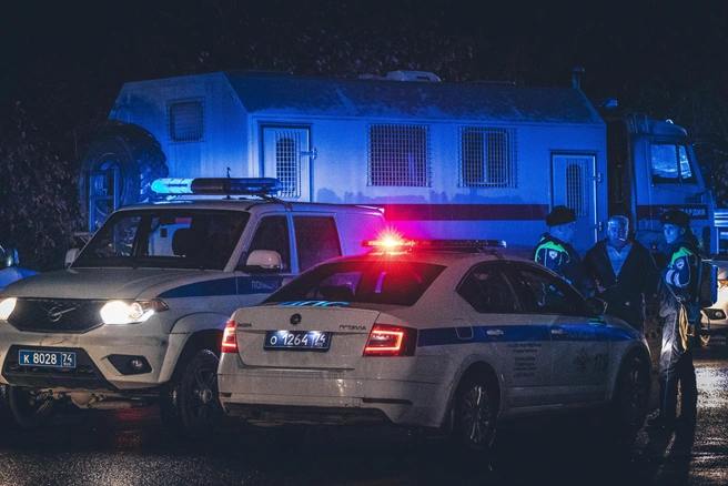 В деревне под Петербургом нашли мумифицированные останки мужчины В частном доме в Низино обнаружили тело 53-летнего мужчины, которое, судя по состоянию, пролежало там несколько месяцев. По предварительным данным, погибший мог быть гражданином Беларуси. Сейчас следователи выясняют обстоятельства произошедшего. Флэш Питер - подписаться