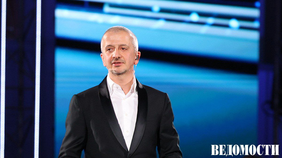 И о ректора Школы студии МХАТ назначен режиссер театра и кино Константин Богомолов сообщила министр культуры Ольга Любимова Она отметила что творчество Богомолова занимает особое место в современном культурном пространстве России  Богомолов также является худруком Театра на Малой Бронной и Театра Сцены Мельников Telegram Max