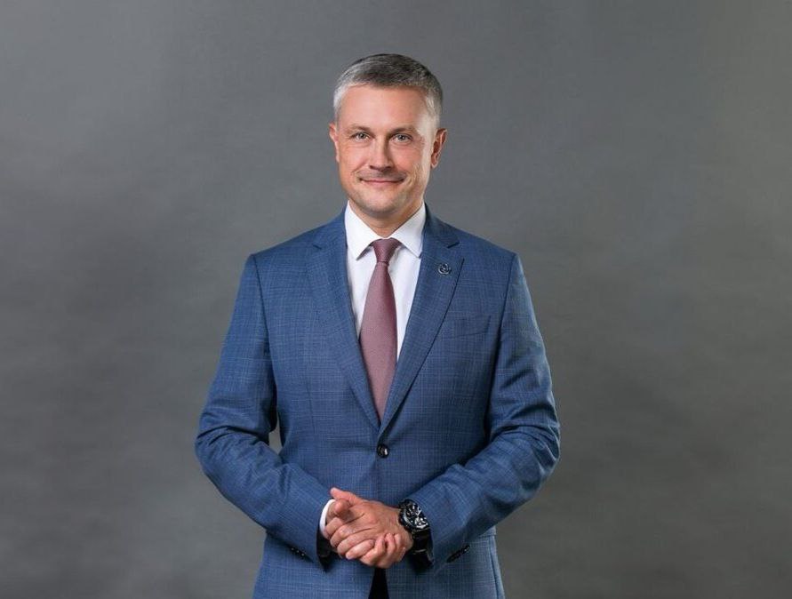 Тело гендиректора АО НПК Химпроминжиниринг нашли в Кокошкино По данным канала Baza смерть Александра Тюнина не носит криминальный характер АО НПК Химпроминжиниринг компания занимается развитием инновационных проектов в области производства химических волокон и углеродных композиционных материалов Прислать информацию в канал Подписаться на новости Новой Москвы