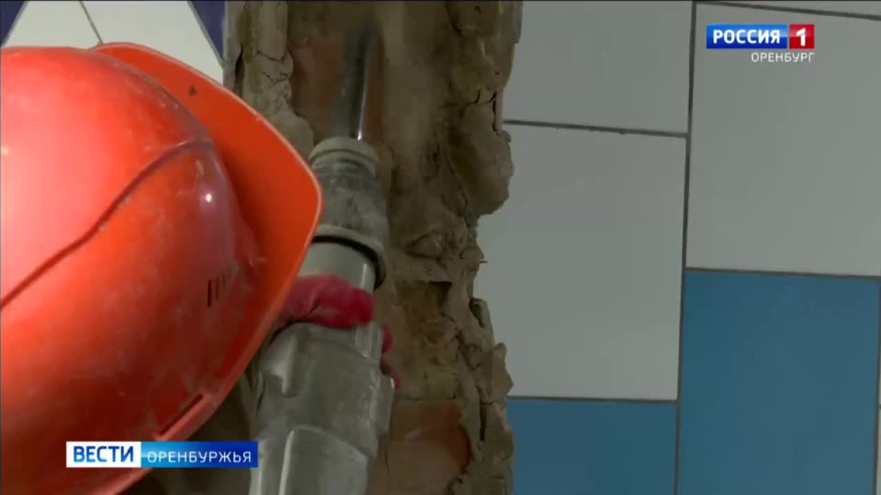 Завершаются отделочные работы в многофункциональном комплексе с бассейном в Северном