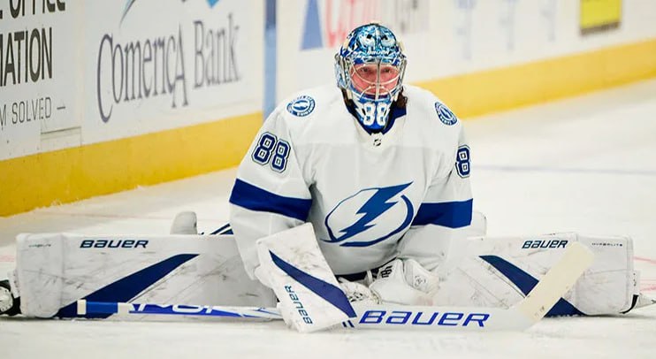 Тампа обыграла Анахайм в новогоднем матче Встреча завершилась победой молний в овертайме 4 3 Голкипер Тампы Андрей Василевский отразил 25 бросков и отметился ассистом в победном голе На счету Никиты Кучерова гол ассист