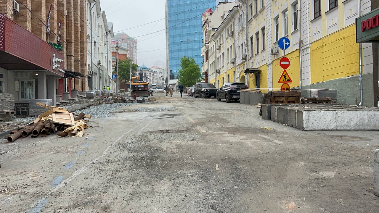 Замена тепло- и электросетей на Мордовцева завершилась на 12 дней раньше срока ВПЭС раньше срока завершило капремонт теплосетей и системы электроснабжения на Мордовцева во Владивостоке. Работы начались 8 мая и должны были закончиться 20 июня. За это время полностью обновили 420 метров теплосетей и заменили две электрические линии общей длиной 180 метров. Подробнее Источник: ВПЭС