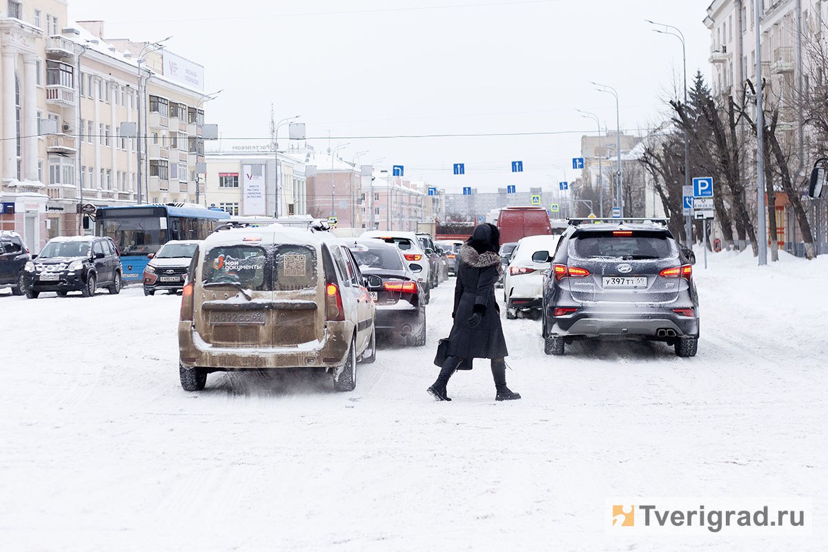 Синоптики рассказали, каким будет январь в Тверской области  Ощутимых аномалий синоптики не прогнозируют. В Гидрометцентре составили прогноз ожидаемого распределения аномалии температуры воздуха и количества осадков в январе 2025 года. Так, в Тверской области средняя месячная температура воздуха ожидается около средних многолетних значений. Для Твери средняя температура ноября составляет -7°. Для Красного Холма средняя температура месяца – -8,3°,…  #зима #прогноз_погоды