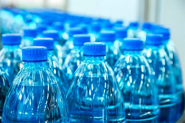 Производство минеральной воды в Узбекистане выросло на 27 за восемь месяцев По данным Национального комитета статистики в январе августе 2025 года крупные предприятия произвели 800 1 миллиона литров минеральной воды как газированной так и негазированной   English O zbek tilida Ўзбек тилида На русском iOS Android