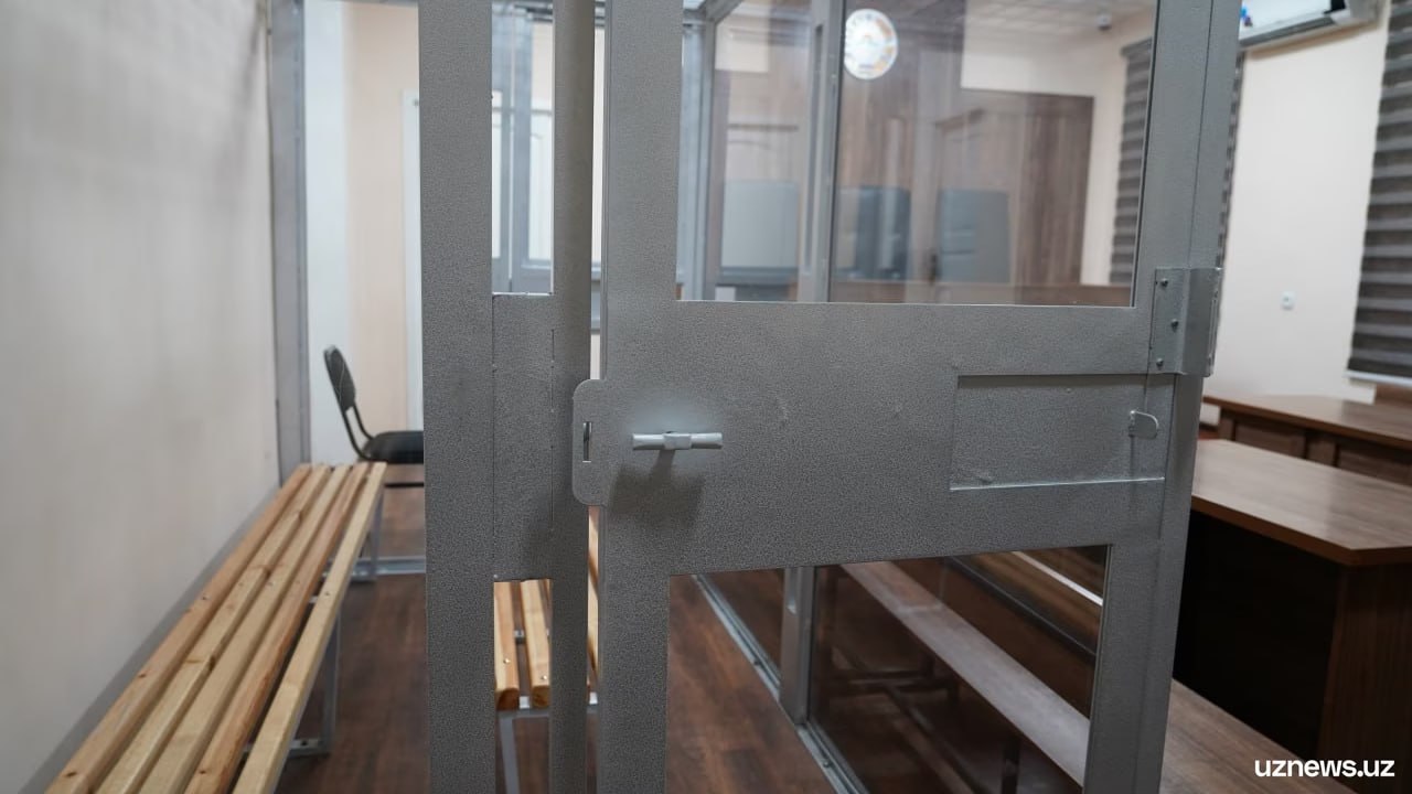 В Самарканде вынесен приговор узбекистанцу признанному виновным в наёмничестве На суде молодой человек сообщил что находясь в колонии в России был направлен в воинскую часть без добровольного подписания военного контракта   uznews uz ru news 106812 uznews