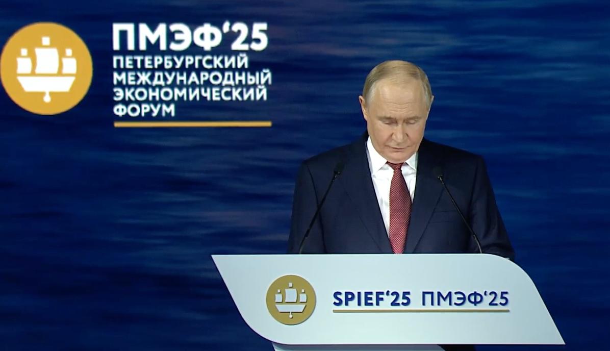 ВВП РФ растет ежегодно более чем на 4%, несмотря на все сложности, заявил Путин. Оперативно о политике