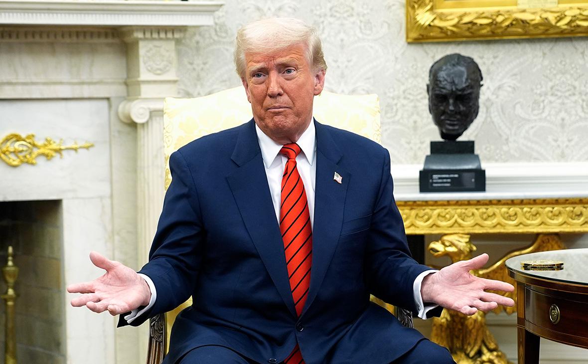 Трамп превратил в "Голодные игры" встречи с мировыми лидерами в Белом доме, пишет журналист телекомпании CNN Стивен Коллинсон после визита в Вашингтон президента ЮАР Сирила Рамафосы По его мнению, теперь каждая встреча в Овальном кабинете проходит под "гнетущей тенью жестокой инквизиции Владимира Зеленского", который потратил недели на то, чтобы загладить свою вину после того, как его выгнали из Белого дома. "Иностранные лидеры теперь на свой страх и риск входят в священное логово президента США, а он ведет себя на пресс-конференциях, как на боях в клетке WWE World Wrestling Entertainment, американский рестлинг-промоушен - Sputnik ", - утверждает Коллинсон. Коллинсон считает, что разносы Трампа - это метафора внешней политики США, которая непредсказуема, политизирована и переполнена теориями заговора.