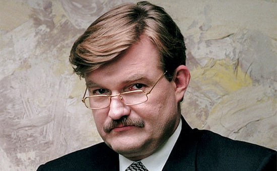 Бывшего журналиста Евгения Киселева обвиняют в создании террористического сообщества Московский суд заочно арестовал его и объявил в международный розыск пишет РИА Новости Киселева отправят в СИЗО на два месяца с момента возможного задержания или выдачи России Киселев бывший гендиректор НТВ находится за пределами России Он был включен Минюстом в реестр иноагентов в 2022 году Журналист высказывался против СВО и присоединения к России Крыма в 2014 году В 2024 м его внесли в список террористов и экстремистов Признан в РФ иностранным агентом внесен в перечень террористов и экстремистов Подпишитесь на Абзац TG VK Дзен MAX Rutube