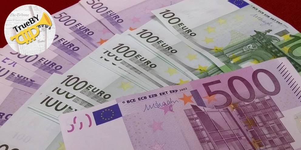 Польша выплатит в этом году почти 26 млн евро процентов по кредитам взятым Украиной Депутат коалиции националистов и евроскептиков Конфедерация Гжегож Плачек направил в местный минфин запрос и ему ответили что Польша участвует в помощи ЕК по оплате украинских кредитов В 2024 году поляки заплатили 27 7 млн евро процентов и пока продолжают платить ежеквартально Польша Украина TrueBY news