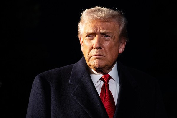 Дональд Трамп отреагировал на решение Нэнси Пелоси не баллотироваться в конгресс Президент США счёл его великим событием для Америки Она была злой коррумпированной и сосредоточенной только на плохом для нашей страны Она быстро теряла контроль над своей партией и он уже не возвращался Я очень горжусь тем что она дважды безуспешно пыталась объявить мне импичмент Нэнси Пелоси крайне переоценённый политик заявил Трамп в комментарии телеканалу Fox News 85 летняя Пелоси в видеообращении к избирателям в Сан Франциско ранее объявила что больше не будет баллотироваться в Конгресс США Она уйдёт в отставку после окончания своего срока в 2027 году Подписаться на Говорит Москва Telegram VK MAX