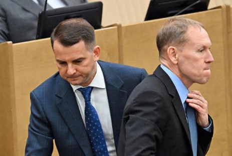 ЛДПР выгоняет Нилова Партия ЛДПР завтра рассмотрит вопрос об исключении одного из самых известных и медийно активных депутатов Госдумы, главы комитета по труду Ярослава Нилова. Сначала соберется Высший совет ЛДПР и проголосует по вопросу исключения Нилова из партии, затем будет голосовать фракция.