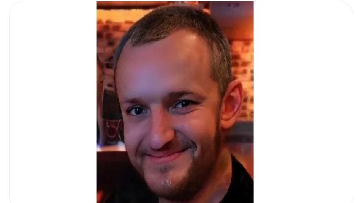 Пропал молодой житель Обнинска 31 летнего Андрея Бухарова не видели с 6 января Где может находиться мужчина пока неизвестно Волонтеры ЛизаАлерт опубликовали его приметы рост 170 см нормального телосложения волосы русые с проседью глаза карие синяя куртка пуховик синие джинсы коричневые ботинки черная шапка черные перчатки Любую информацию о пропавшем можно сообщить по телефонам 112 или 88007005452 Не грузит телеграм Подписывайся на наш канал в MAX