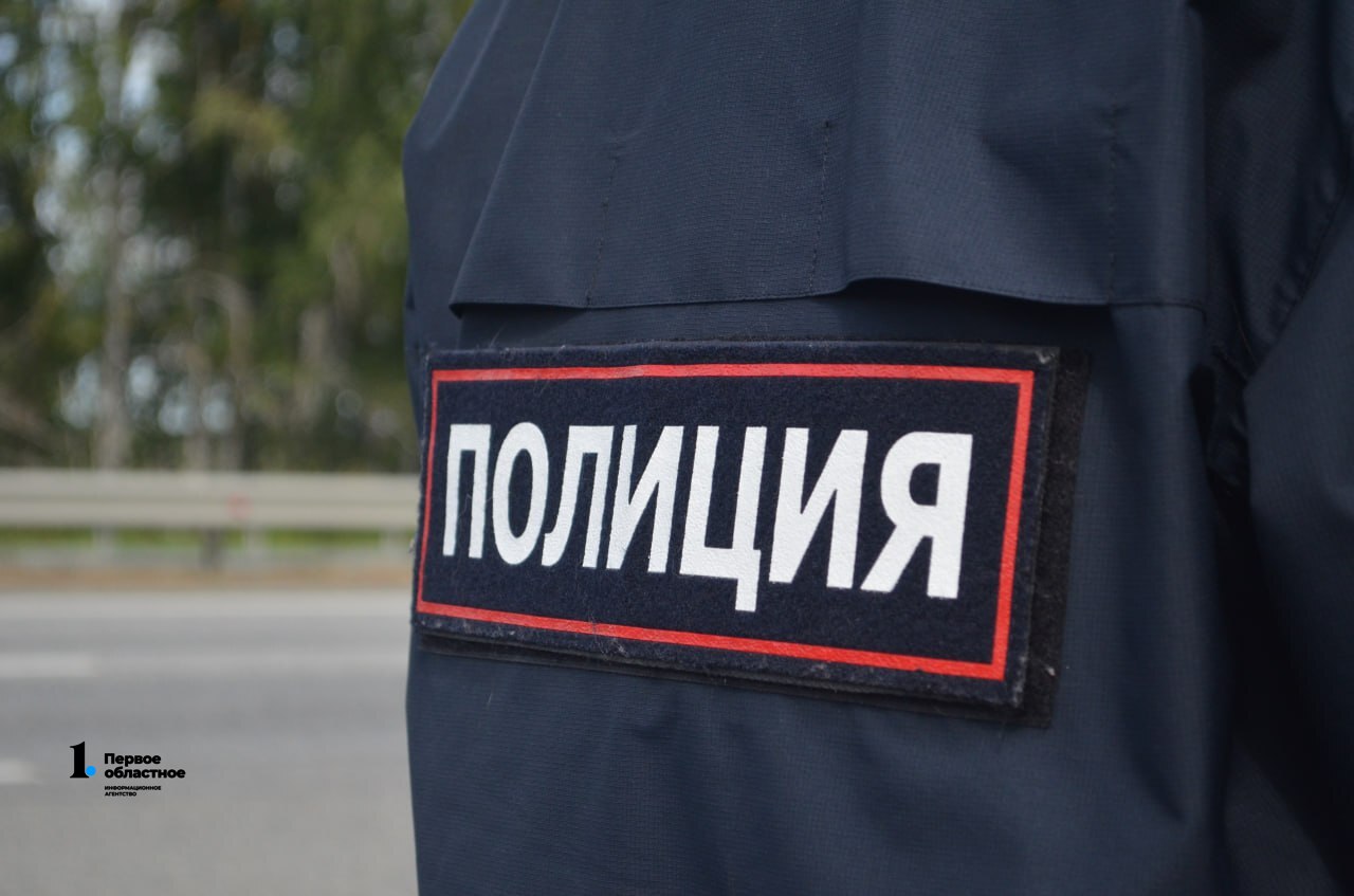7 миллионов рублей и 30 подставных фирм: раскрыта масштабная схема незаконной банковской деятельности в Челябинске Следователи ГУ МВД разоблачили двух злоумышленников, которые без лицензии осуществляли кассовое обслуживание ИП и юридических лиц. В ходе расследования были отработаны 30 подконтрольных организаций, допрошены 30 номинальных руководителей. Дело передано в суд. / Прислать новость