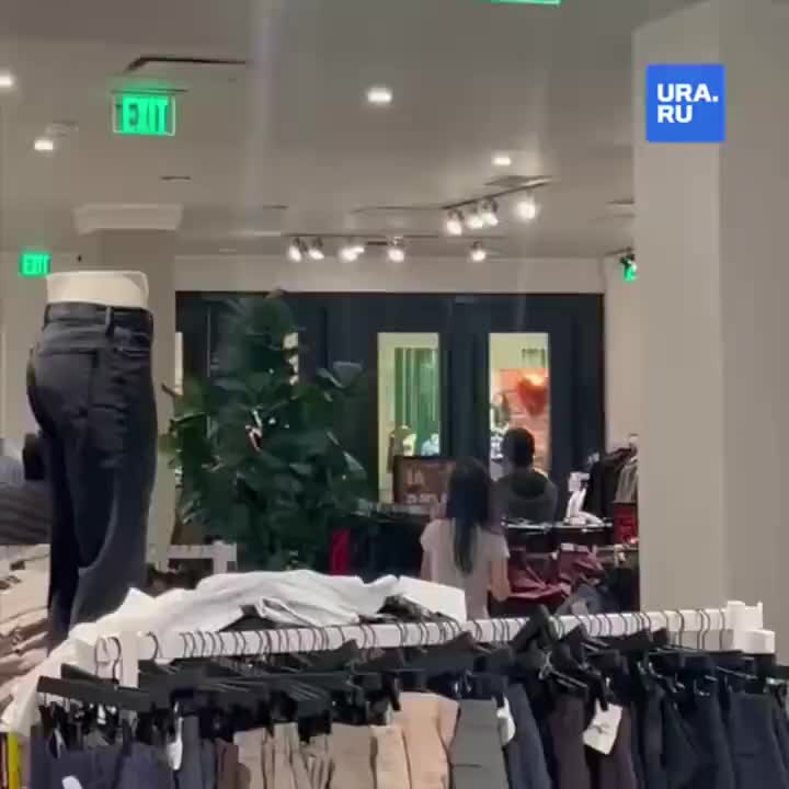 Стрельба в торговом центре Санта Клары: два человека госпитализированы