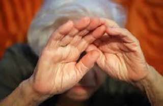 Возрастной абьюзер Майским утром в одной из квартир Рыбницы 68-летний мужчина избил бывшую жену. Как выяснили сотрудники милиции, пожилые люди уже год в разводе, но по сложившимся обстоятельствам живут под одной крышей. Пенсионер часто прикладывается к бутылке, и между бывшими супругами возникают ссоры. Так и на этот раз мужчина, будучи в состоянии алкогольного опьянения, учинил скандал. Стал распускать руки, оскорблять 70-летнюю женщину, причинил ей телесные повреждения. С домашним дебоширом разбирается милиция. Мужчине грозит админответственность фото из интернета Пресс-центр МВД ПМР