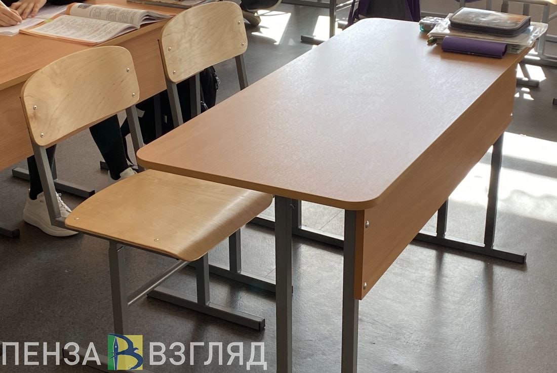Два пензенских 11-классника получили 100 баллов на ЕГЭ по профильной математике 27 мая ЕГЭ по профильной математике сдавали 2566 учеников. В этом году их количество увеличилось почти на 400 человек. Более 55% участников получили результат выше 60 баллов. Тем временем максимальный результат в 100 баллов получили 2 выпускника из Губернского лицея — Ильнур Патеев и Анастасия Петрунина. В пресс-службе министерства образования Пензенской области отметили, что ЕГЭ по базовой математике сдавали 2244 выпускника. Средний балл составил 4,2, как и в прошлом году. 45% участников получили пятерки, что выше показателя прошлого года. -Взгляд