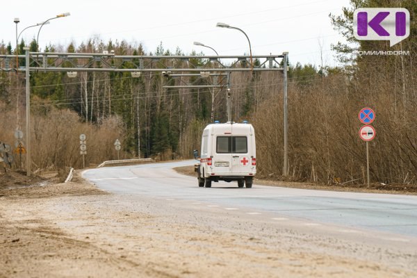 В Коми в предстоящие три года отремонтируют 289 км автодорог 29 мостов и перевезут 141 миллион пассажиров На январских слушаниях министр транспорта Коми Николай Соколов представил итоги работы транспортной отрасли в 2025 году и планы развития на ближайшие три года   komiinform ru news 291120