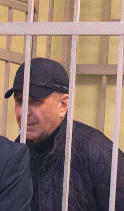 Адвоката Жеребятьева которого вчера хлопнули фейсы утром допросили в следственном комитете и предъявили обвинение в покушении на особо крупное мошенничество три млн кому то в надзорное ведомство обещал занести Вину Жеребятьев признал в полном объеме опыт не пропьешь в настоящий момент в суде решается вопрос о мере пресечения Следствие просит домашний арест Режем браслет рвем на Кипр