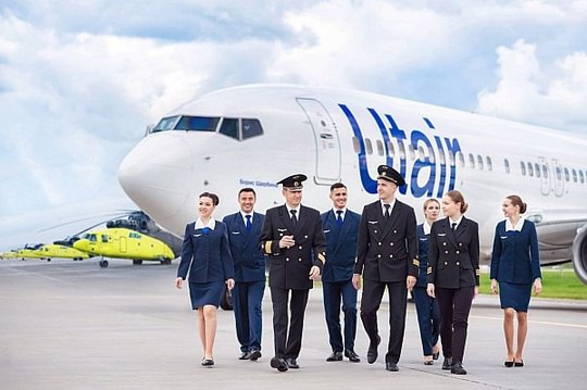 Авиакомпания Utair будет выполнять полеты в Анталью из Тюмени  Авиакомпания Utair открыла продажу билетов в Анталью  Турция  из Тюмени в весенне-летнем сезоне. Полеты начнутся уже с 29 апреля и до июня будут выполняться 1 раз в неделю по вторникам. С июня добавится еще одна частота рейса — по пятницам.  Вылет из Тюмени — в 08:50, из Антальи — в 13:30. Время в пути — 5 часов 30 минут.  Также Utair запустит рейсы в Анталью из Грозного, Москвы и Сургута. Продажа билетов уже открыта на сайте и в мобильном приложении «Уютное небо».  [#alias Борисфен.рф Борисфен.рф]