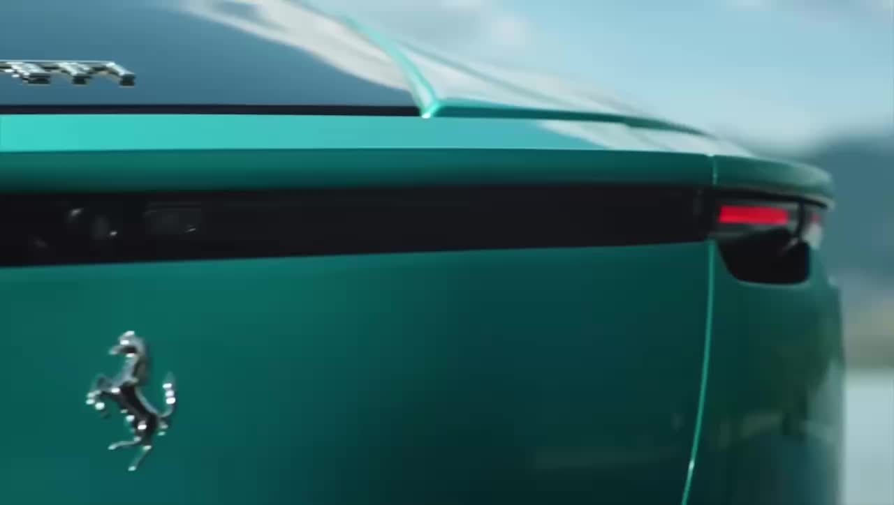Ferrari представила новый гранд-турер Amalfi с мощным V8 и уникальными опциями