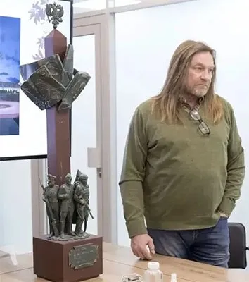 Защитникам Отечества во все времена Памятников от Юрия Уваркина много не бывает Новый монумент появится в областном центре в рамках подготовки к 650 летию Куликовской битвы которое вся страна отметит в 2030 год Подробнее