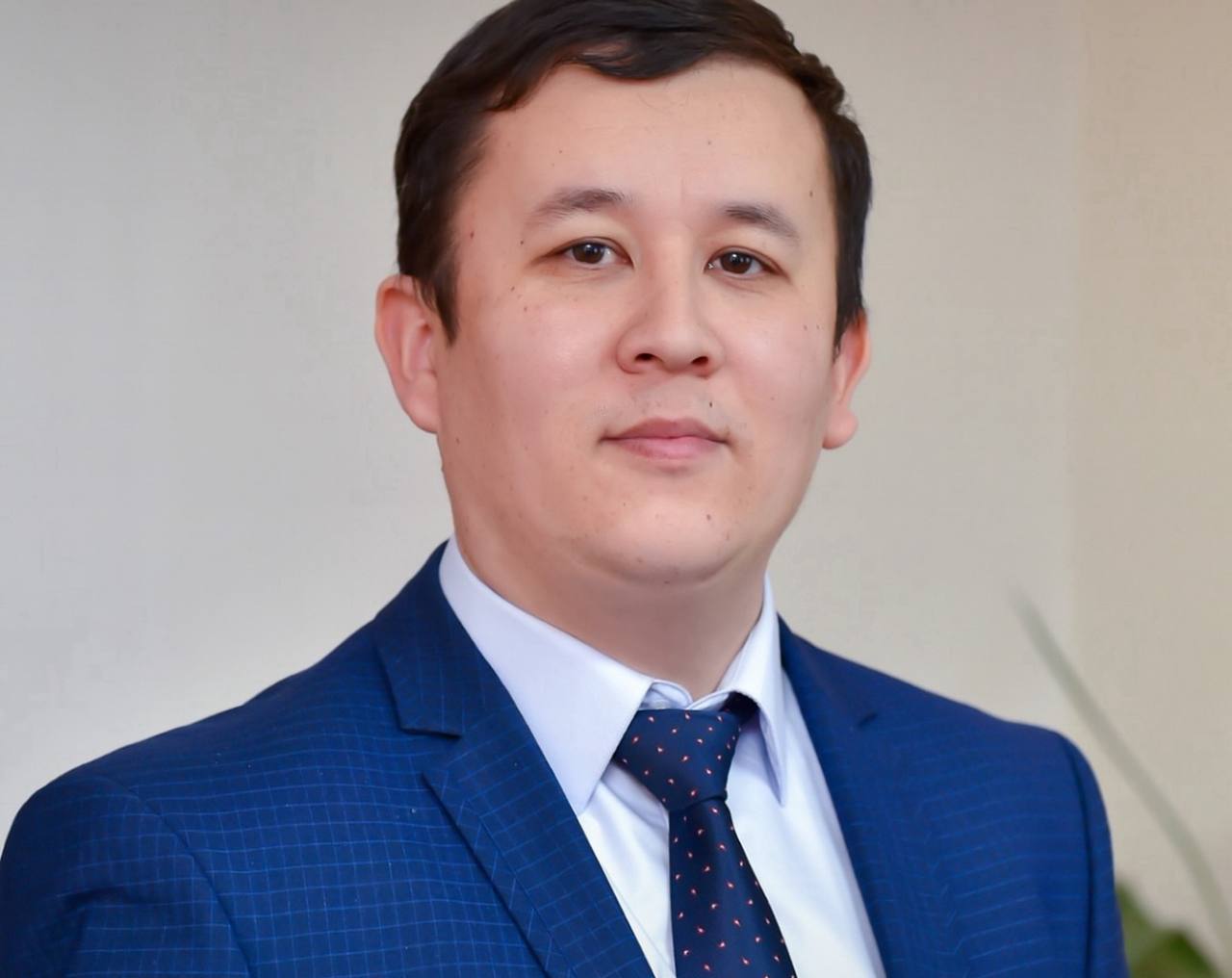Пресс-секретарем министра энергетики Республики Казахстан назначен Тимур АБДРЕШЕВ Тимур Абдирешов уроженец города Петропавловска. Окончил Северо-Казахстанский гос. университет журналист . Стипендиант программы Болашак университет Ньюкасл, Великобритания . Обладатель редкого достижения в истории госслужбы и журналистики независимого Казахстана: Абдрешев последние 10 лет был пресс-секретарем акима Северо-Казахстанской области, где проработал с пятью главами регионов.
