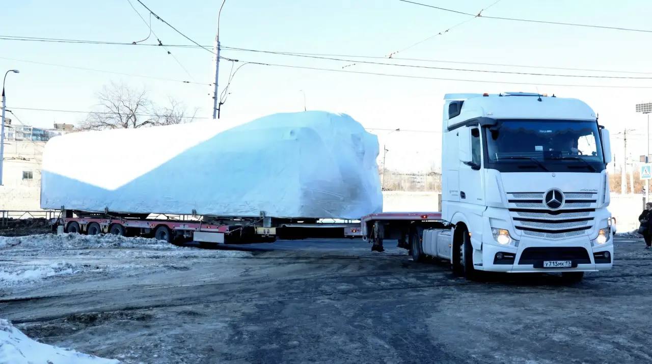 В Самару приехали два Львенка Это первая в 2026 м поставка трамваев Сначала вагоны проверят на технической базе ПК Транспортные системы а после начнут обкатывать без пассажиров До конца года трамвайный прайд Самары пополнят еще 28 хищников общественного транспорта Львят Их планируют выпустить на маршруты 7 11 12 19 20 20К 22 23 и 24 МП г о Самара ТТУ T me