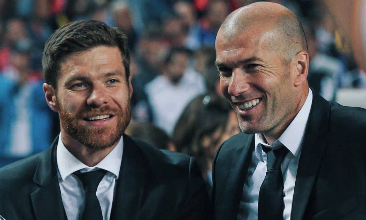 Реал может заменить Алонсо на Зидана испанец готов возглавить Ливерпуль если англичане решат уволить Слота который идет на 12 месте в АПЛ В том случае если ситуация не изменится к январю босс Ливерпуля Эдвардс попрощается с голландцем и позовет Алонсо он уже мог возглавить красных но сказал да Реалу Сливочные в таком случае временно назначат Зидана до его назначения в сборной Франции докладывает Indy Kaila