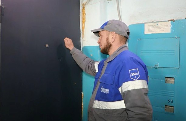 Более 4 тысяч предупреждений направлено абонентам, не предоставившим доступ к оборудованию для проведения ТО ВДГО/ВКГО В соответствии с действующим законодательством техническое обслуживание газового оборудования в квартирах и частных домовладениях проводится раз в год при наличии договора с газораспределительной организацией. В 2025 году в зоне эксплуатационной ответственности "Газпром газораспределение Самара" работы проведены более чем у 12 тысяч абонентов. Фото: предоставлено ООО "Газпром газораспределение Самара"