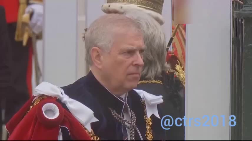 Принц Эндрю отказывается от титула герцога Йоркского на фоне скандала