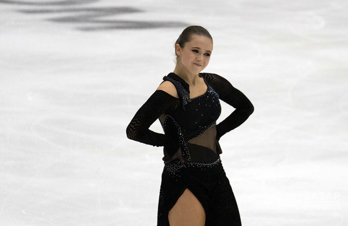 Валиева единственная фигуристка из России оставшаяся с тремя мировыми рекордами Камила Валиева осталась единственной из России чьи рекорды до сих пор не побиты в фигурном катании Накануне пара японских фигуристов Рику Миура и Рюити Кихара побили достижения россиян Анастасии Мишиной и Александр Галлямова заработав 231 24 балла по итогам короткой и произвольной программ Читать полностью